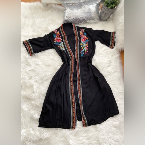 🛑🛑🛑🔥 SEXY BEACH COVER UP 🔥 - Picture 3 of 8